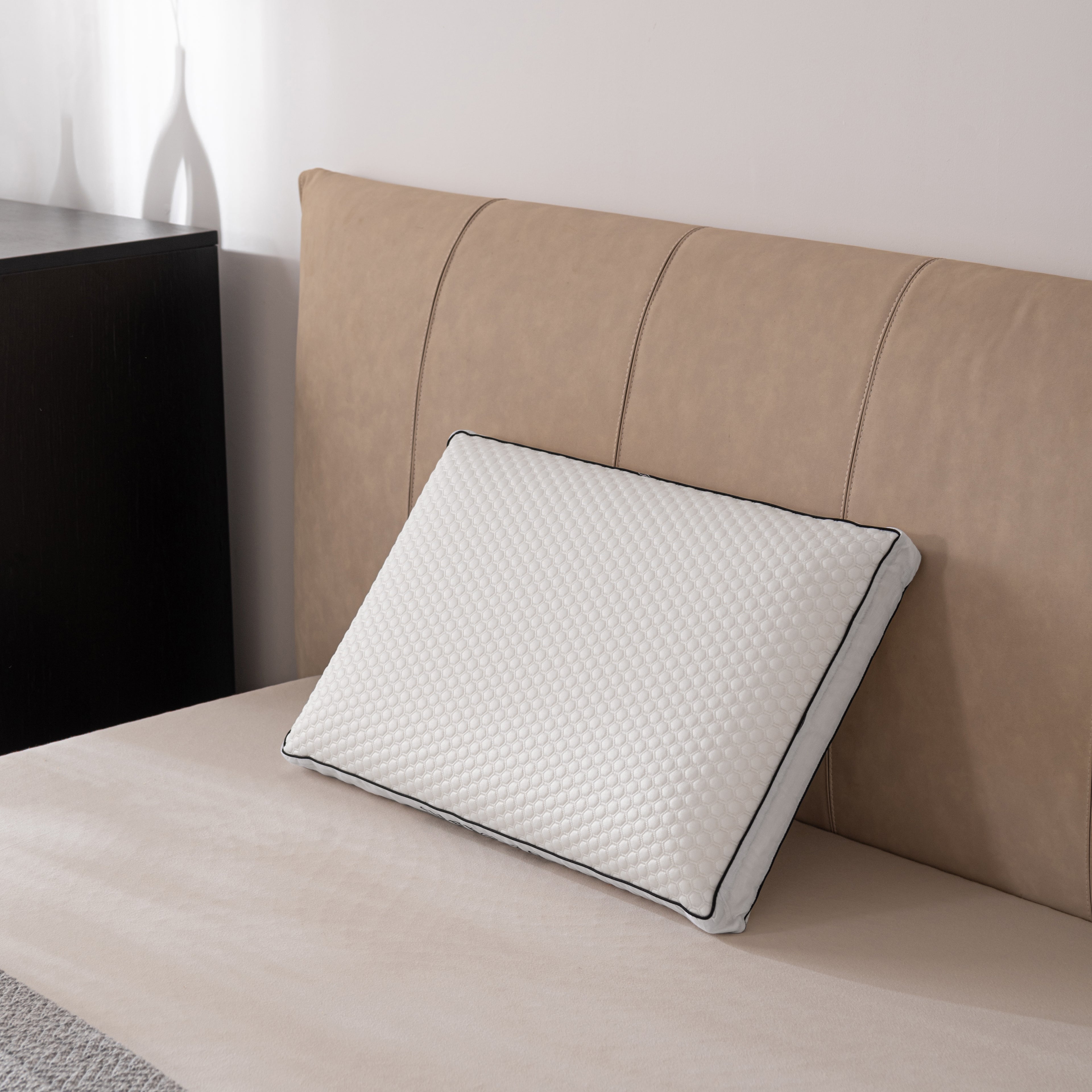 Lacozia Slumber Cooling Memory Foam Pillow